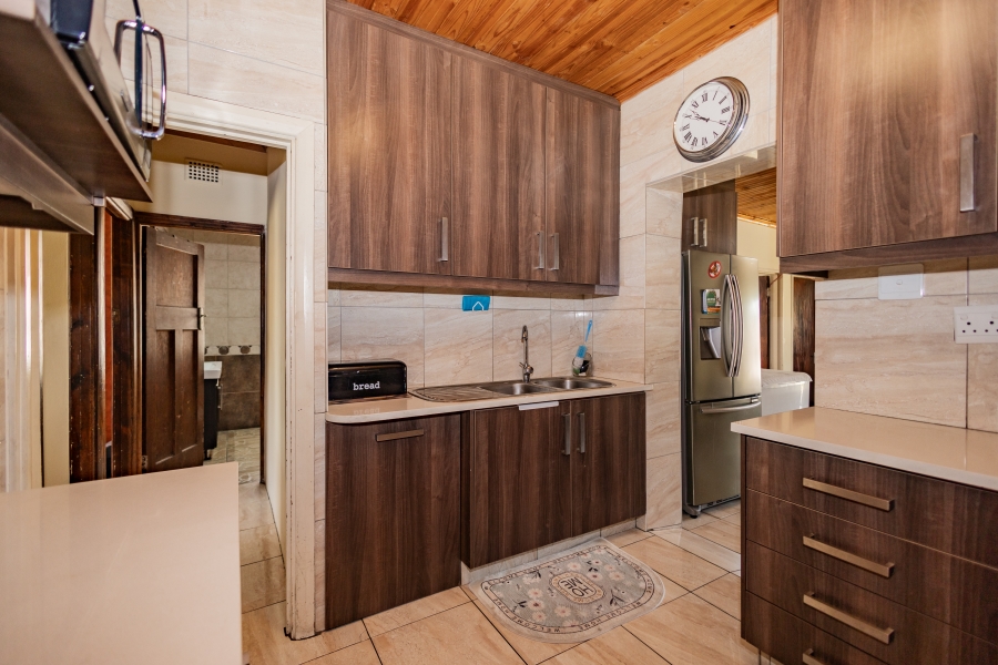 5 Bedroom Property for Sale in Ruyterwacht Western Cape